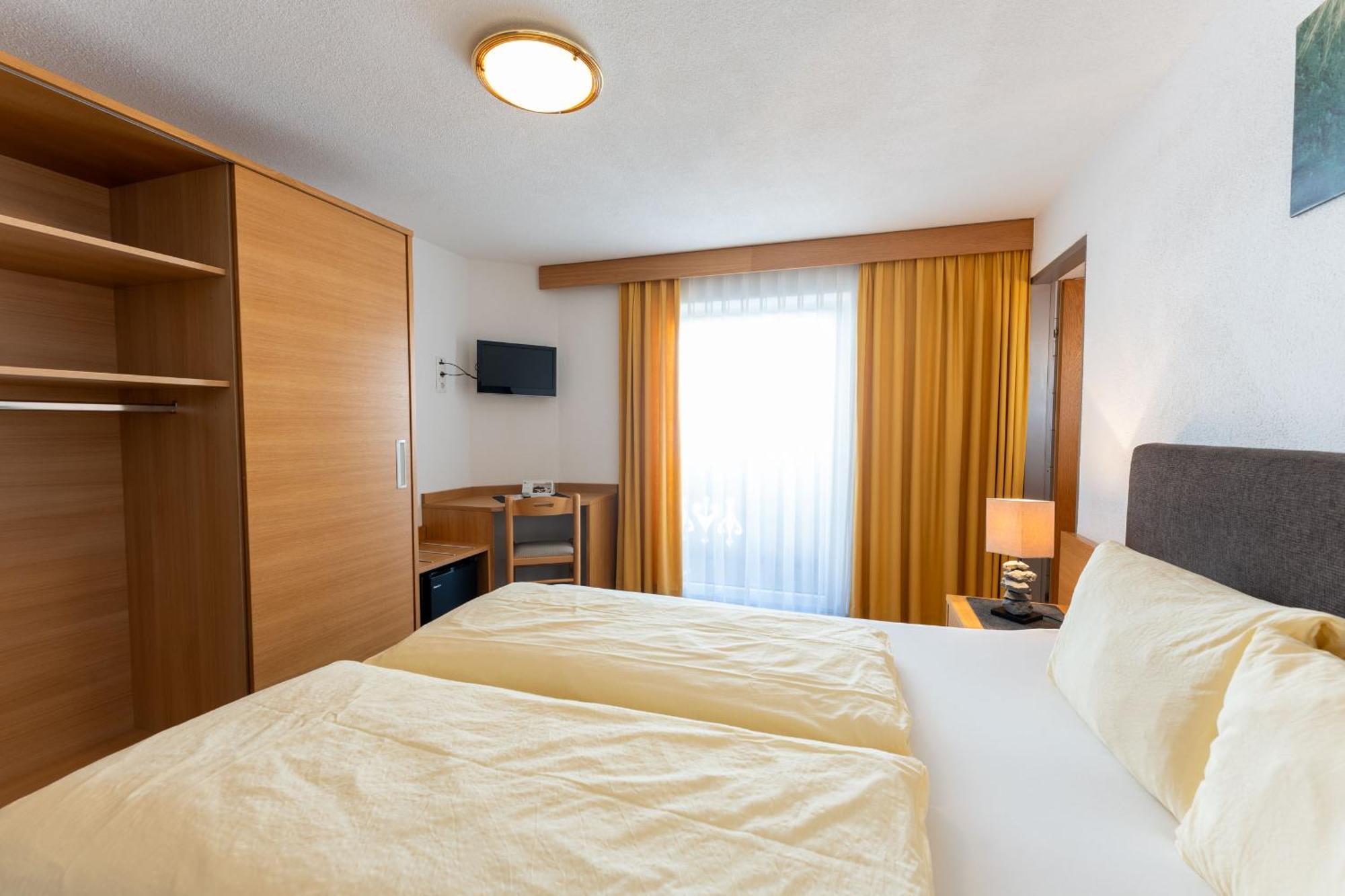 Gaestehaus -Pension Edelweiss Vent Kültér fotó